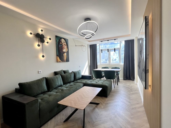 Тристаен апартамент в Силистра, Север - 70 кв.м за 1415 €/кв.м - Снимка #1