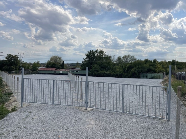 Дава се под наем Парцел в Шумен, Басейна - 1000 кв.м за 765 € - Снимка #1