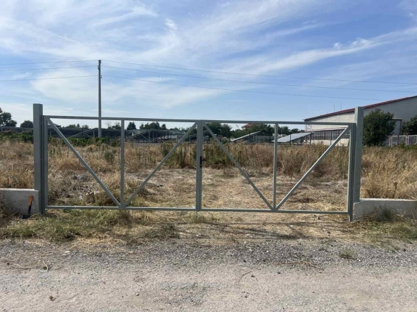 Дава се под наем Парцел в Пловдив, Каменица 1 - 1269 кв.м за 408 € - Снимка #1