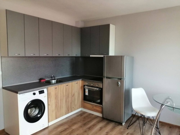 Дава се под наем Едностаен апартамент в Шумен, в.з. Смесе - 45 кв.м за 331.5 € - Снимка #1