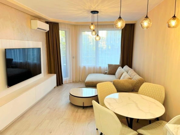 Двустаен апартамент в София, Иван Вазов - 60 кв.м за 3999 €/кв.м - Снимка #1