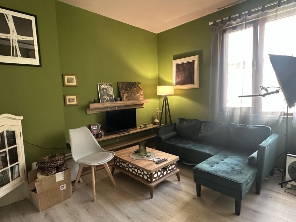 Дава се под наем Двустаен апартамент в Варна, ВИНС - 45 кв.м за 459 € - Снимка #1