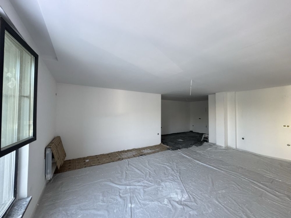 Двустаен апартамент в Казанлък - 91 кв.м за 1486 €/кв.м - Снимка #1