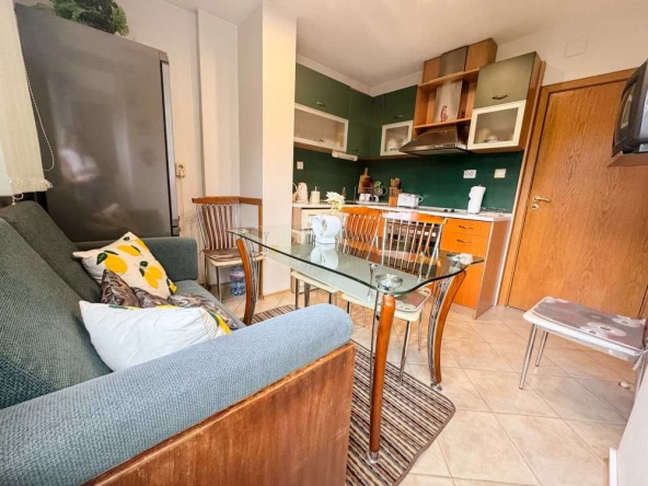 Дава се под наем Двустаен апартамент в Русе, Възраждане - 60 кв.м за 96900 € - Снимка #1