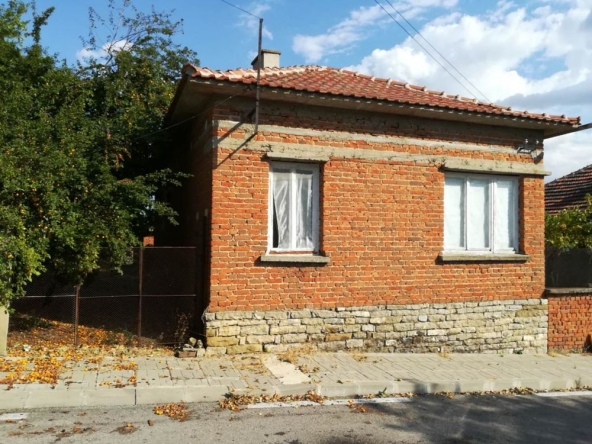 Къща в с. Подвис, Област Бургас - 85 кв.м за 360 €/кв.м - Снимка #1