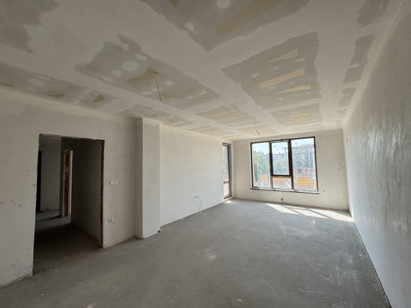 Тристаен апартамент в Казанлък - 103 кв.м за 1411 €/кв.м - Снимка #1