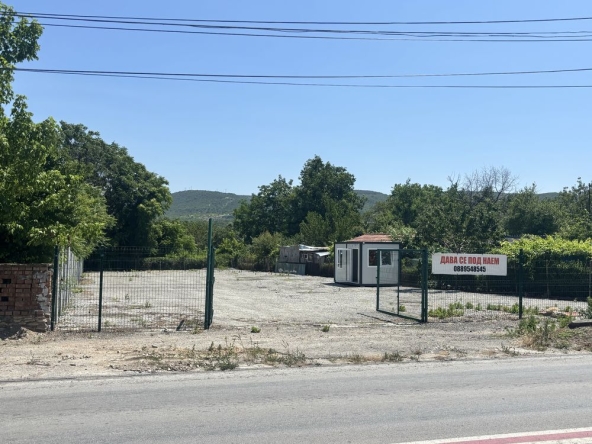 Дава се под наем Парцел в с. Самоводене, Област Велико Търново - 1000 кв.м за 357 € - Снимка #1