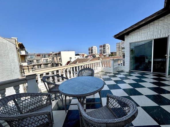 Тристаен апартамент в Варна, Възраждане 1 - 88 кв.м за 1932 €/кв.м - Снимка #1