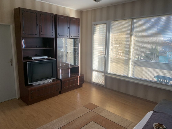 Дава се под наем Двустаен апартамент в Карлово - 80 кв.м за 229.5 € - Снимка #1