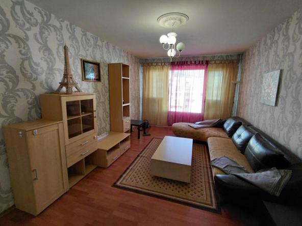 Дава се под наем Тристаен апартамент в София, Младост 4 - 100 кв.м за 663 € - Снимка #1