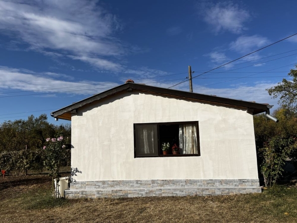 Дава се под наем Къща в Ловеч, Широк център - 10000 кв.м за 204 € - Снимка #1