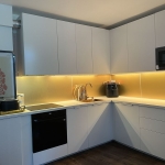 Дава се под наем Двустаен апартамент в к.к. Св.Св. Константин и Елена - 62 кв.м за 612 € - Снимка #1