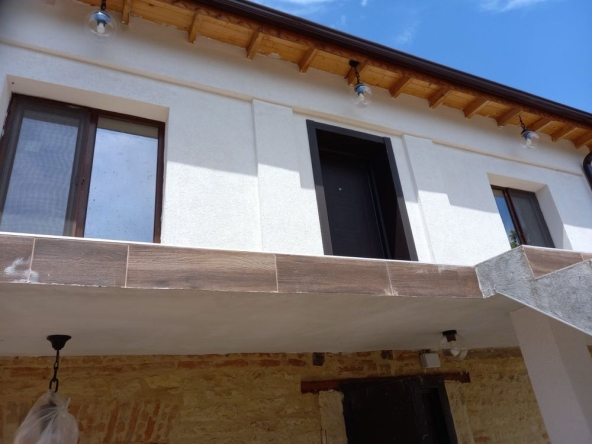 Къща в Шумен, Боян Българанов 1 - 1100 кв.м за 76 €/кв.м - Снимка #1