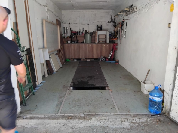 Гараж / Паркомясто в Русе, Дружба 1 - 20 кв.м за 1100 €/кв.м - Снимка #1