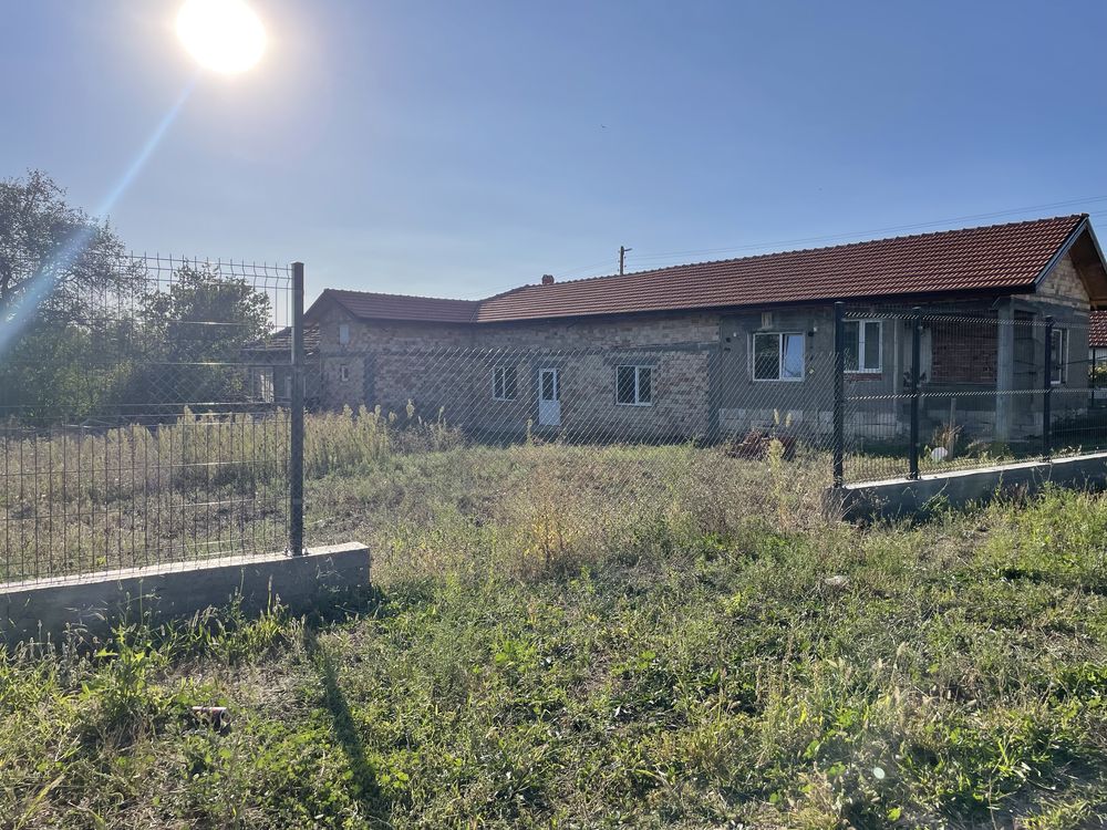 Къща в Исперих - 260 кв.м за 347 €/кв.м - Снимка #1