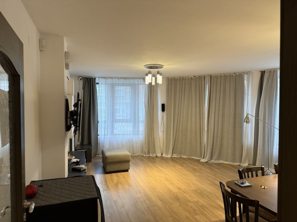 Дава се под наем Тристаен апартамент в София, Полигона - 117 кв.м за 1020 € - Снимка #1