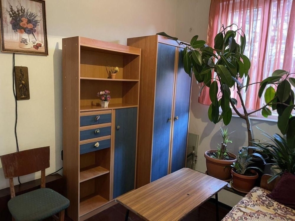 Дава се под наем Етаж от къща в София, Левски В - 50 кв.м за 460 € - Снимка #1