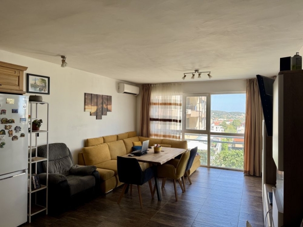 Двустаен апартамент в Варна, Виница - 77 кв.м за 1993 €/кв.м - Снимка #1