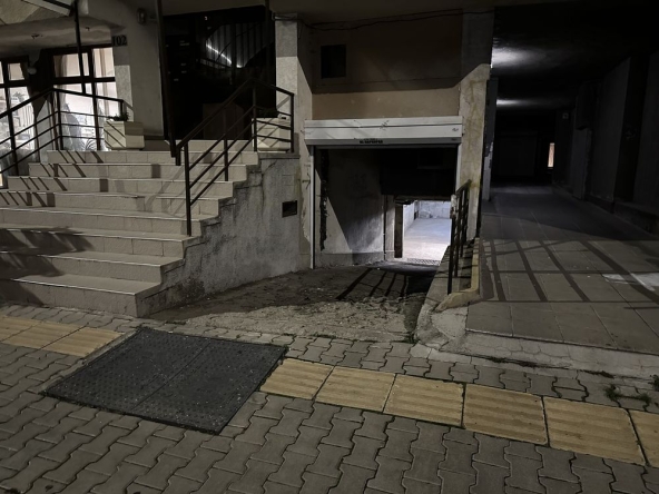 Гараж / Паркомясто в София, Зона Б-18 - 25 кв.м за 1600 €/кв.м - Снимка #1