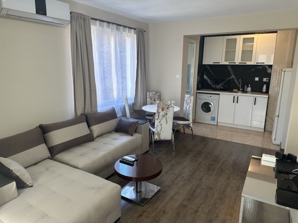 Дава се под наем Едностаен апартамент в Стара Загора, Център - 45 кв.м за 306 € - Снимка #1