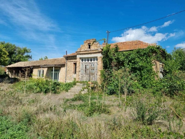 Къща в с. Млада гвардия, Област Варна - 2486 кв.м за 23 €/кв.м - Снимка #1