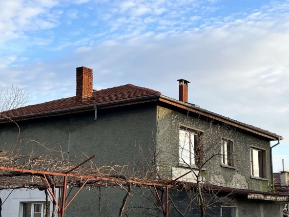 Етаж от къща в Казанлък - 143 кв.м за 616 €/кв.м - Снимка #1