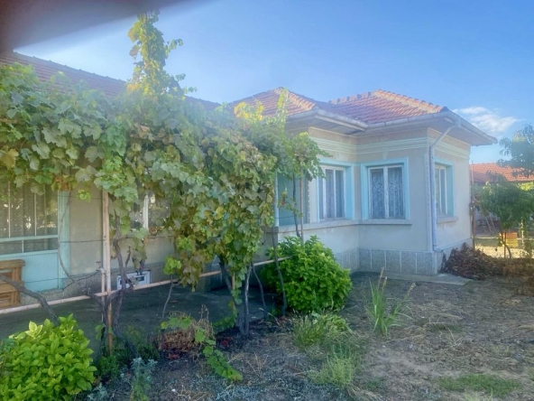 Къща в с. Калипетрово, Област Силистра - 140 кв.м за 438 €/кв.м - Снимка #1