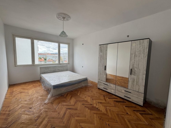 Двустаен апартамент в Търговище, Център - 65 кв.м за 1295 €/кв.м - Снимка #1