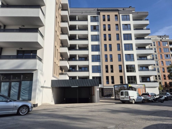 Дава се под наем Гараж / Паркомясто в Стара Загора, Опълченски - 18 кв.м за 76.5 € - Снимка #1