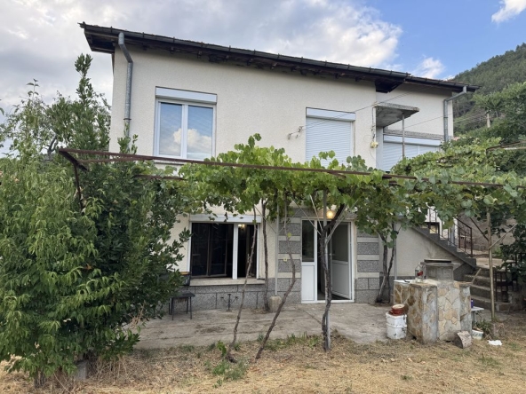 Къща в с. Горно Изворово, Област Стара Загора - 110 кв.м за 928 €/кв.м - Снимка #1