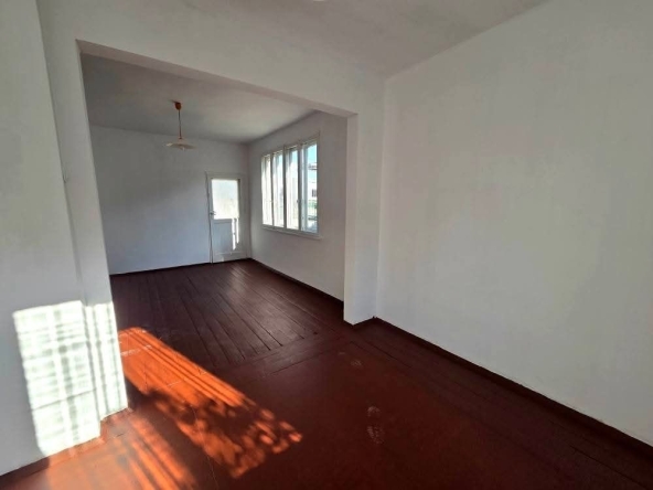 Етаж от къща в Кюстендил, Център - 84 кв.м за 858 €/кв.м - Снимка #1