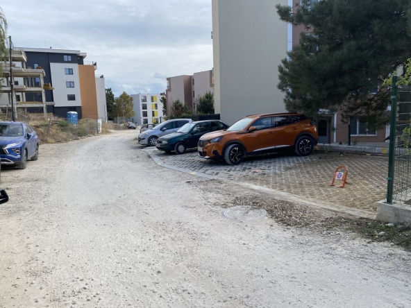 Дава се под наем Гараж / Паркомясто в Варна, Възраждане 3 - 13 кв.м за 15000 € - Снимка #1