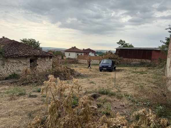 Парцел в Луковит - 890 кв.м за 38 €/кв.м - Снимка #1