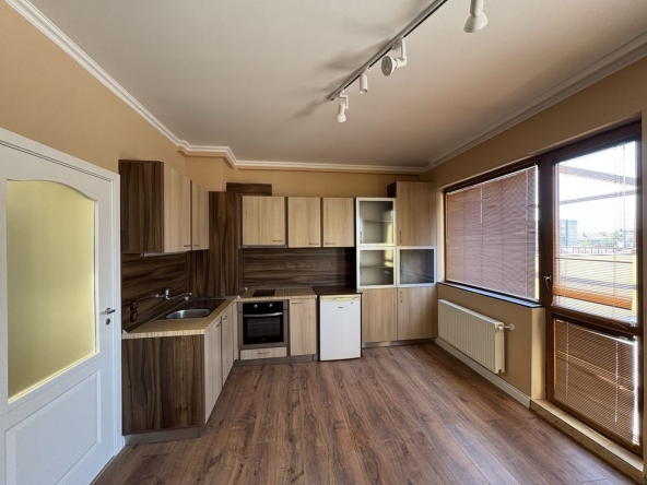 Двустаен апартамент в Русе, Възраждане - 83 кв.м за 1807 €/кв.м - Снимка #1