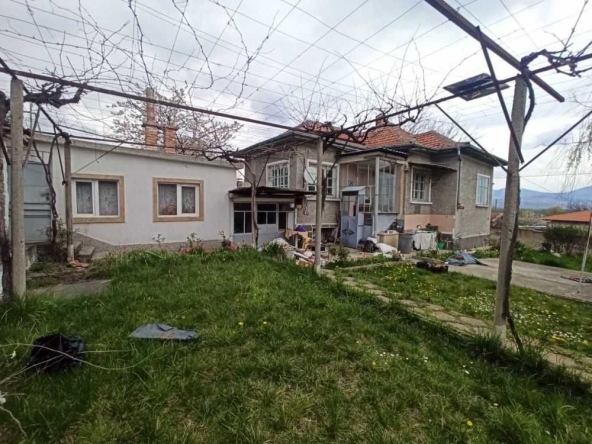 Къща в Казанлък - 100 кв.м за 995 €/кв.м - Снимка #1