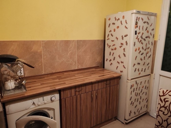 Дава се под наем Двустаен апартамент в Благоевград, Запад - 48 кв.м за 204 € - Снимка #1