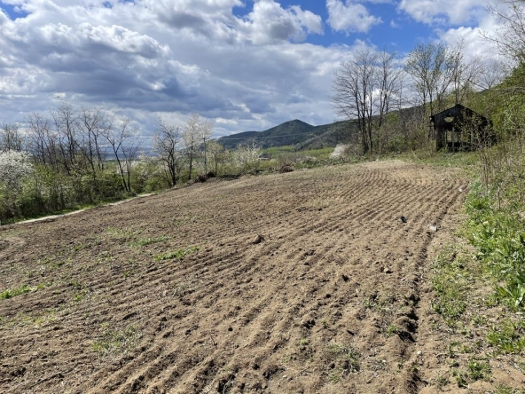 Парцел в Златица - 1472 кв.м за 9 €/кв.м - Снимка #1