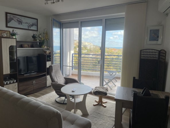 Дава се под наем Двустаен апартамент в Балчик - 57 кв.м за 530 € - Снимка #1