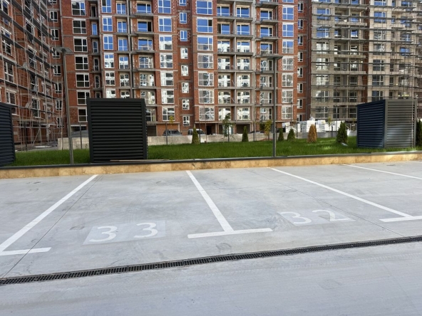 Дава се под наем Гараж / Паркомясто в Пловдив, Южен - 1 кв.м за 51 € - Снимка #1