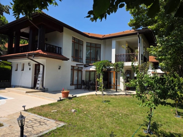 Къща в Каблешково - 160 кв.м за 1500 €/кв.м - Снимка #1