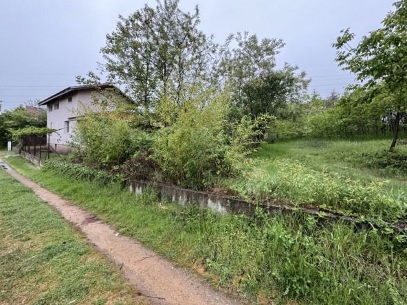 Парцел в Казанлък - 633 кв.м за 16 €/кв.м - Снимка #1