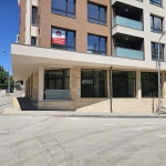 Дава се под наем Магазин в Велико Търново, Промишлена зона - Юг - 129 кв.м за 750 € - Снимка #1