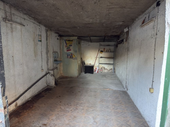 Дава се под наем Гараж / Паркомясто в София, Хаджи Димитър - 22 кв.м за 178.5 € - Снимка #1