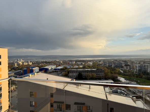 Двустаен апартамент в Варна, м-т Планова - 65 кв.м за 8 €/кв.м - Снимка #1