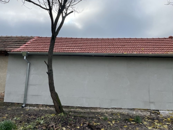 Къща в с. Каменец, Област Плевен - 200 кв.м за 123 €/кв.м - Снимка #1