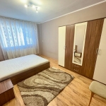 Дава се под наем Тристаен апартамент в Търговище, Център - 80 кв.м за 331.5 € - Снимка #1