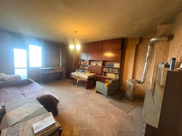 Двустаен апартамент в Търговище, Център - 71 кв.м за 984 €/кв.м - Снимка #1