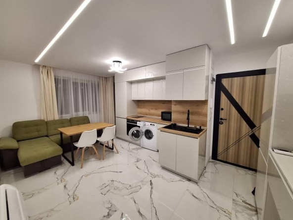 Дава се под наем Двустаен апартамент в Варна, Младост 1 - 50 кв.м за 588 € - Снимка #1