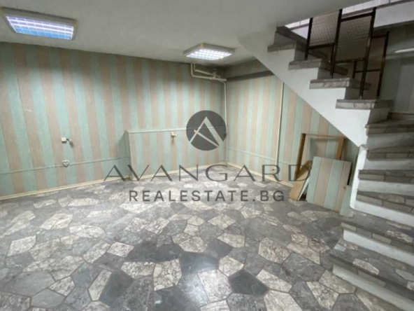 Магазин в Пловдив, Кършияка - 63 кв.м за 985 €/кв.м - Снимка #1