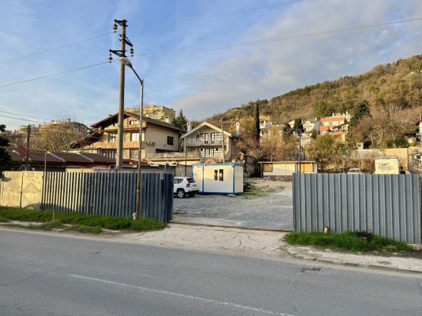 Дава се под наем Гараж / Паркомясто в Варна, Базар Левски - 100 кв.м за 15.3 € - Снимка #1